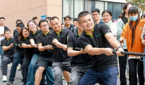 2025青蓮運(yùn)動(dòng)會(huì)：以熱血奔賽場(chǎng)，以同心赴未來(lái)